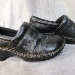BOC Born Concept women's Black Pebble Leather Clogs Size 9W